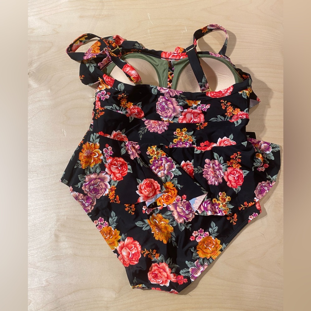 Terra & Sky One Piece Swimsuit 14W (BS) - Picture 7 of 12